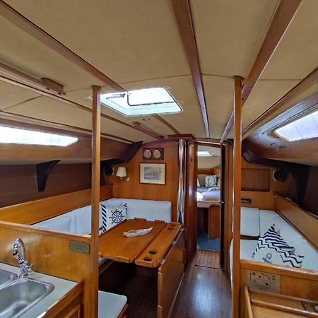 Dormire In Barca A Vela Maratea Eksteriør billede