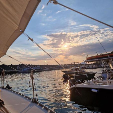 Dormire In Barca A Vela Maratea Eksteriør billede