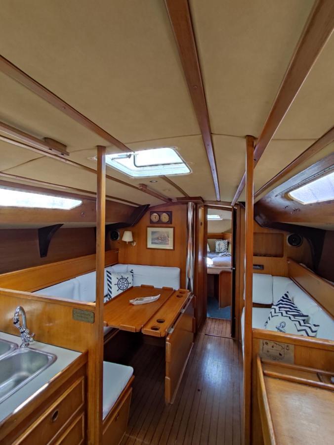 Dormire In Barca A Vela Maratea Eksteriør billede